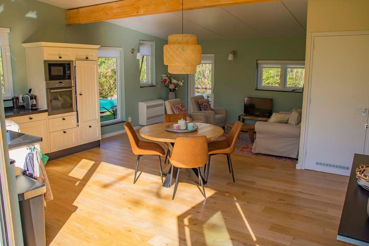 Farmhouse Lodge คีทโฮร์น ภายนอก รูปภาพ